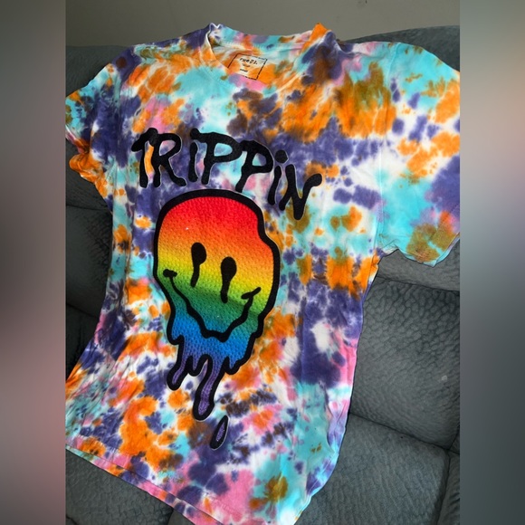 Rue21 TRIPPIN 🍄 t-shirt size small - Picture 8 of 9